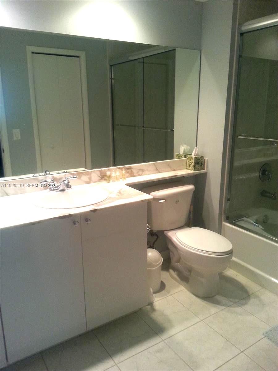 Photo of #827, Aventura, Florida, 33180 -