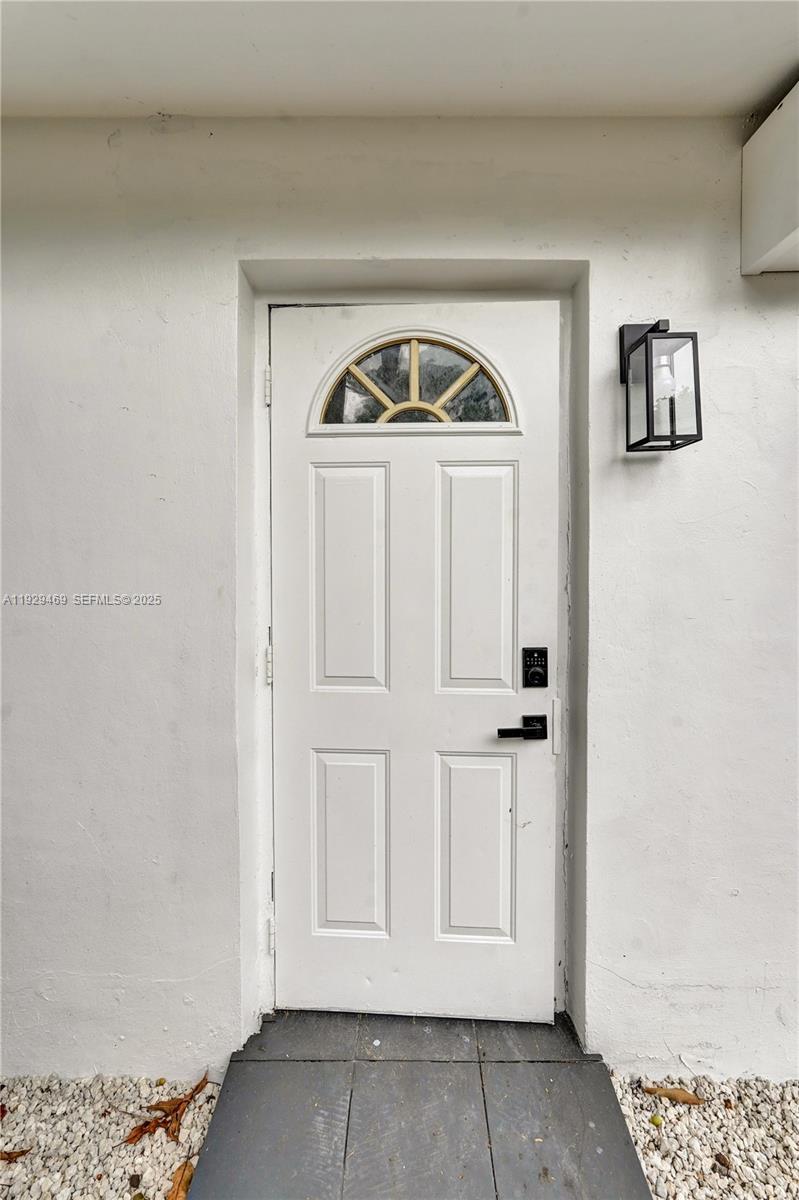 See details / 2557 sq. ft. $ 2025-12-11 0 Photo