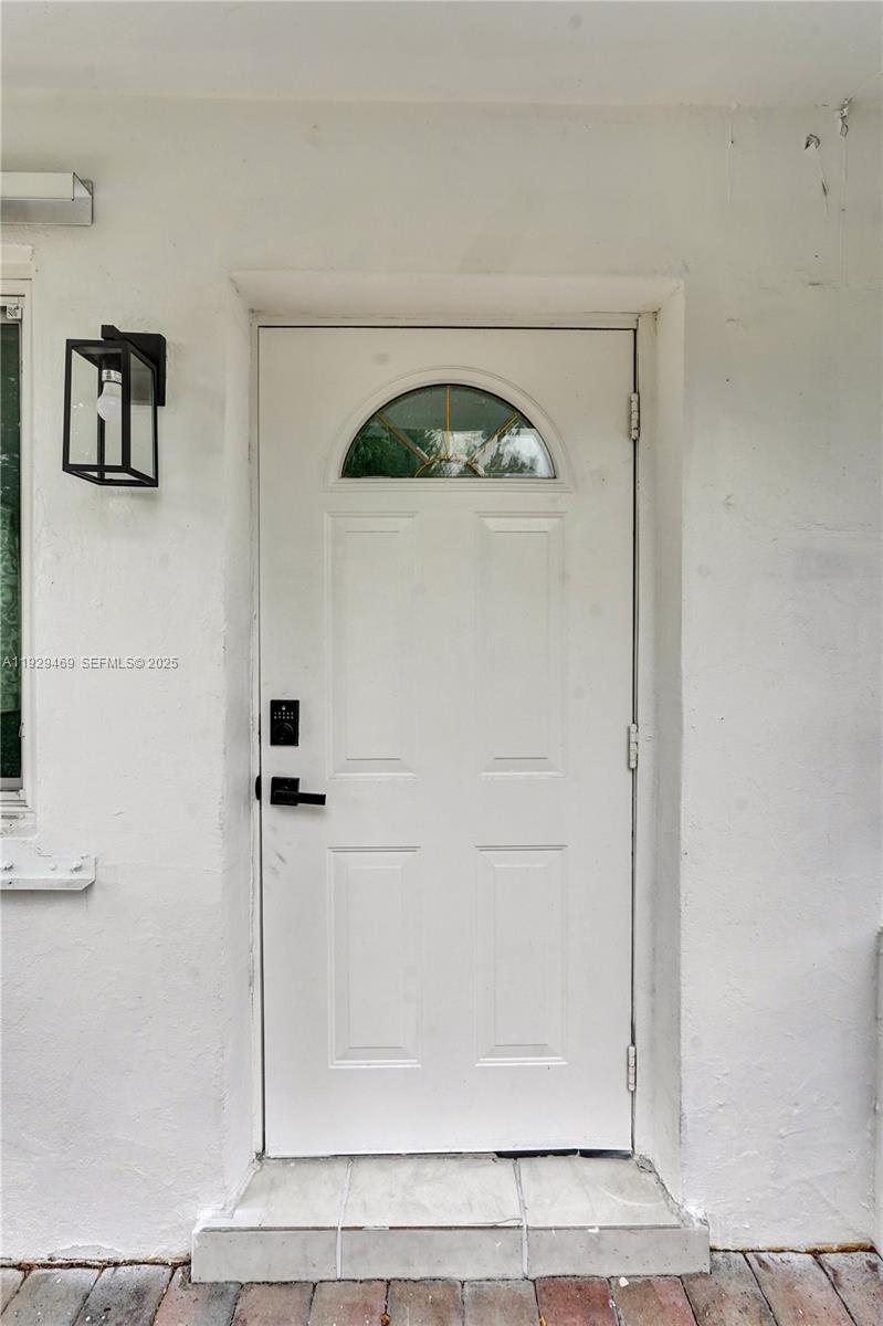 See details / 2557 sq. ft. $ 2025-12-11 0 Photo