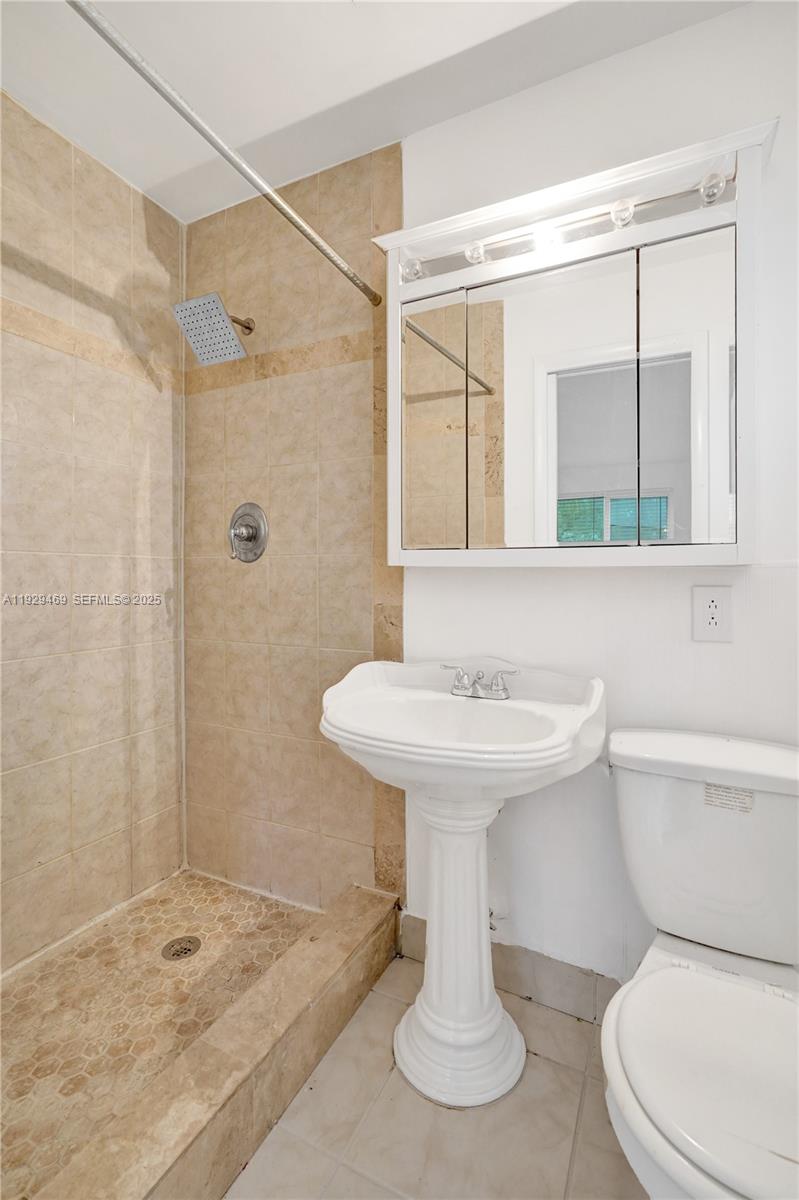 See details / 2557 sq. ft. $ 2025-12-11 0 Photo