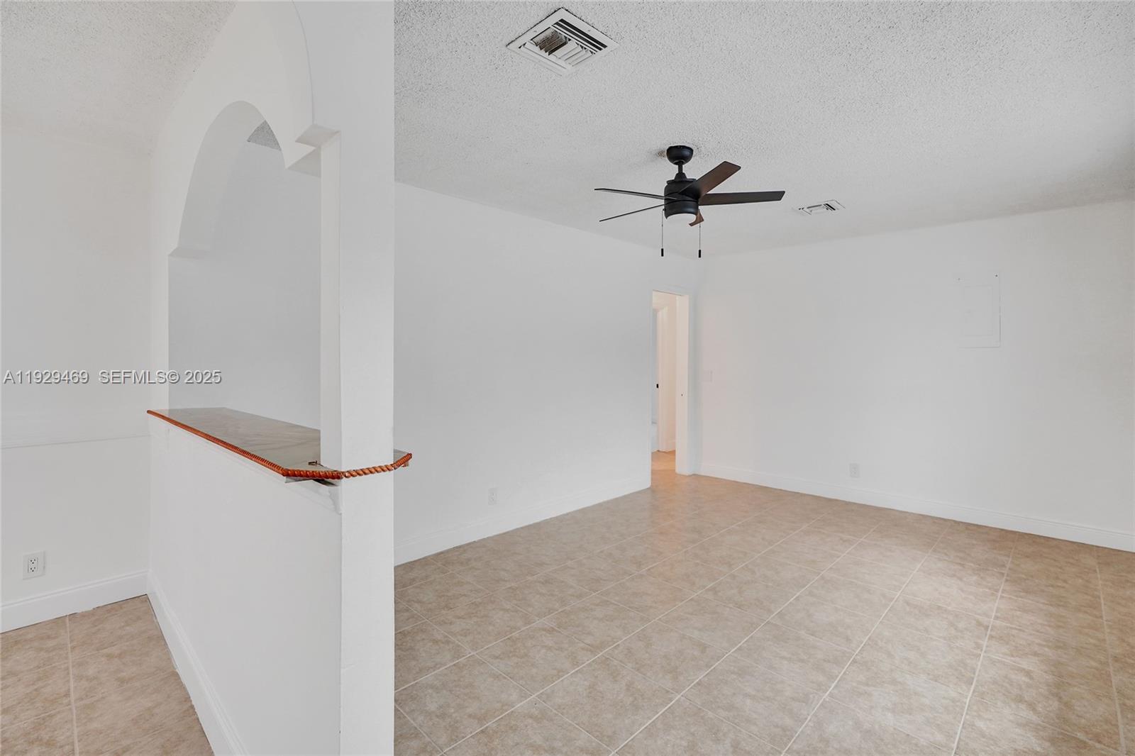 See details / 2557 sq. ft. $ 2025-12-11 0 Photo