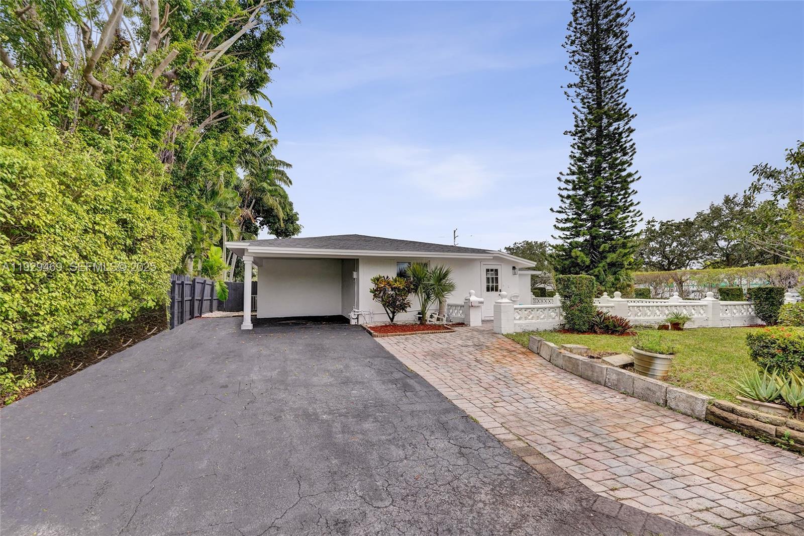 See details / 2557 sq. ft. $ 2025-12-11 0 Photo