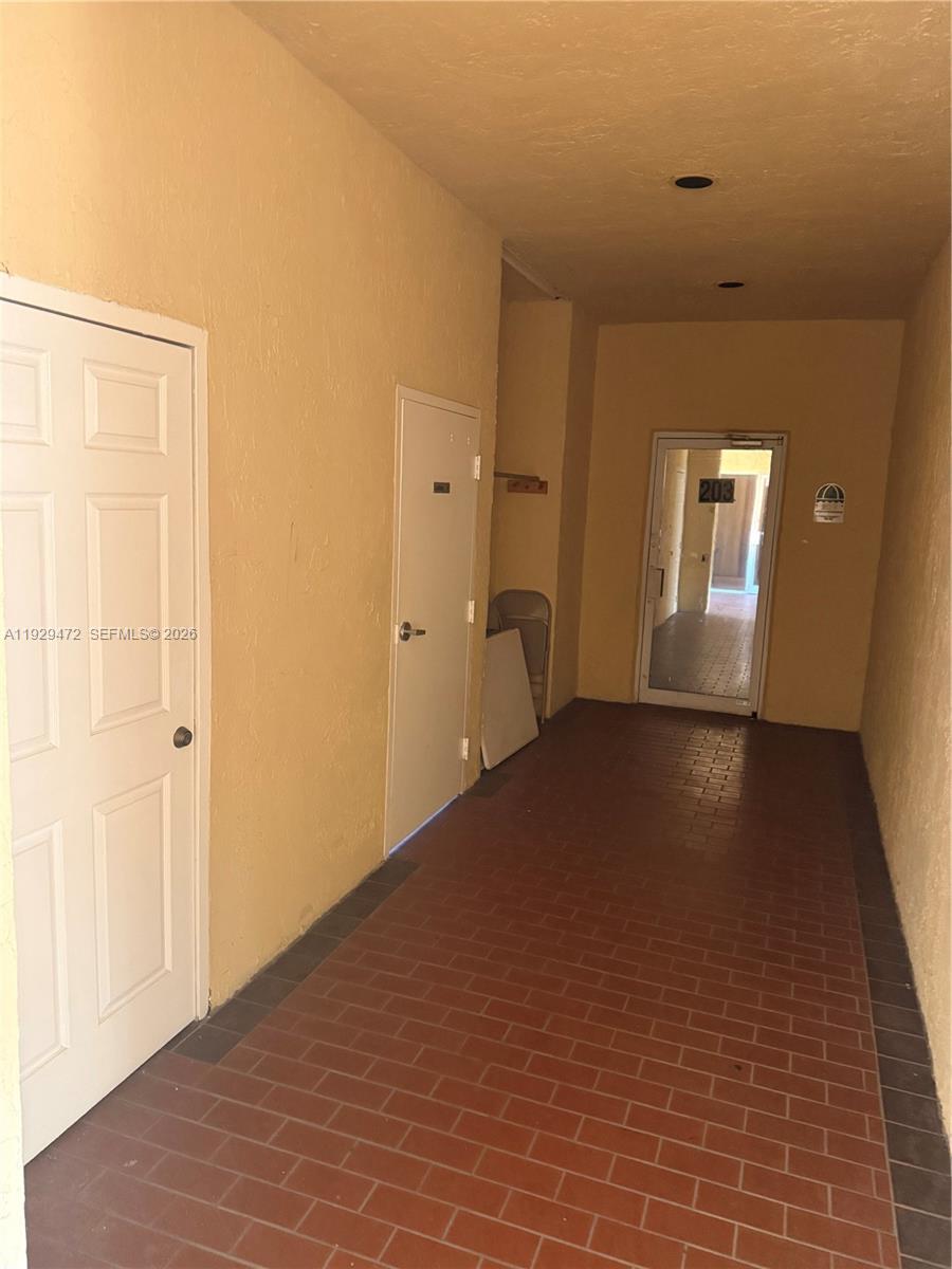Unit 2  /   sq. ft. $ 2025-12-11 0 Photo