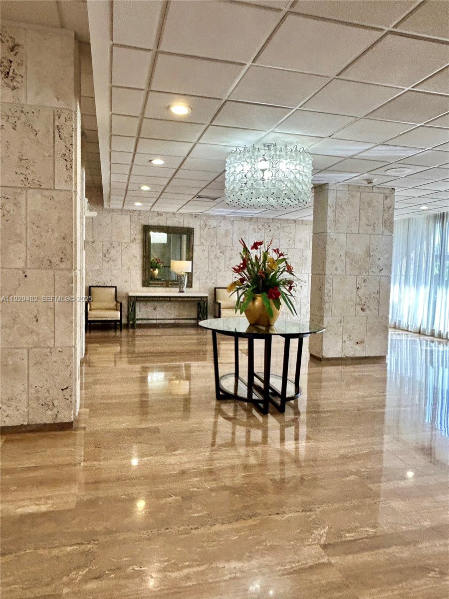 9L 1 / 2 870 sq. ft. $ 2025-12-11 0 Photo