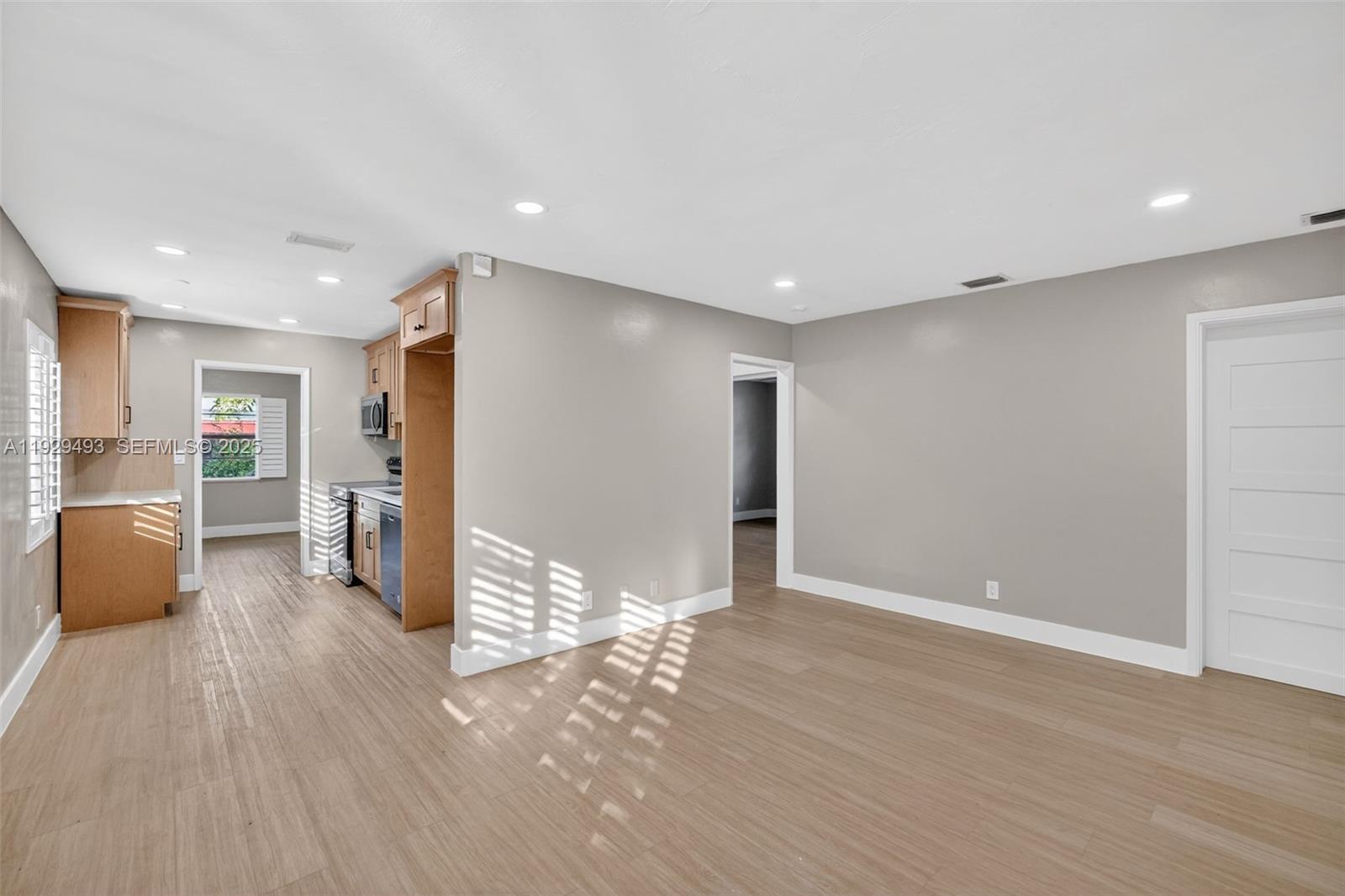   /  1821 sq. ft. $ 2025-12-11 0 Photo