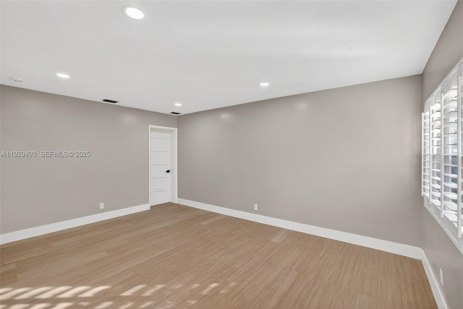   /  1821 sq. ft. $ 2025-12-11 0 Photo