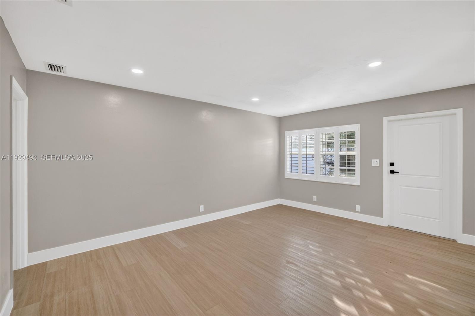   /  1821 sq. ft. $ 2025-12-11 0 Photo