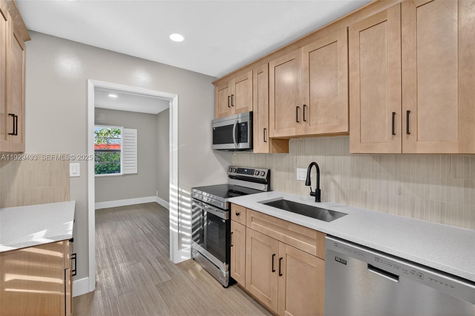   /  1821 sq. ft. $ 2025-12-11 0 Photo