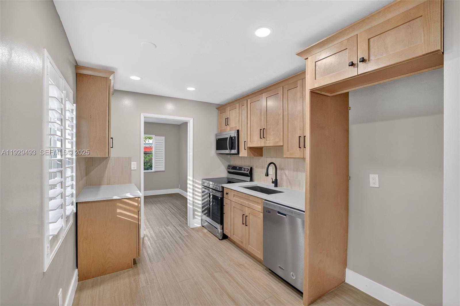   /  1821 sq. ft. $ 2025-12-11 0 Photo