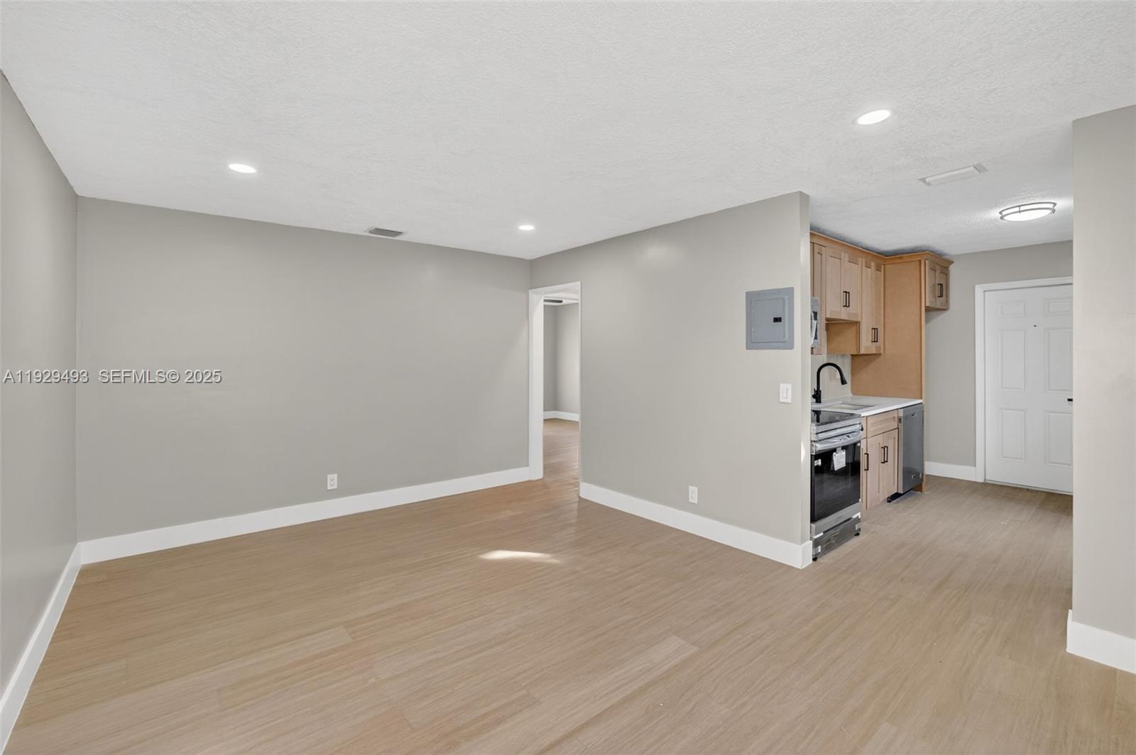   /  1821 sq. ft. $ 2025-12-11 0 Photo