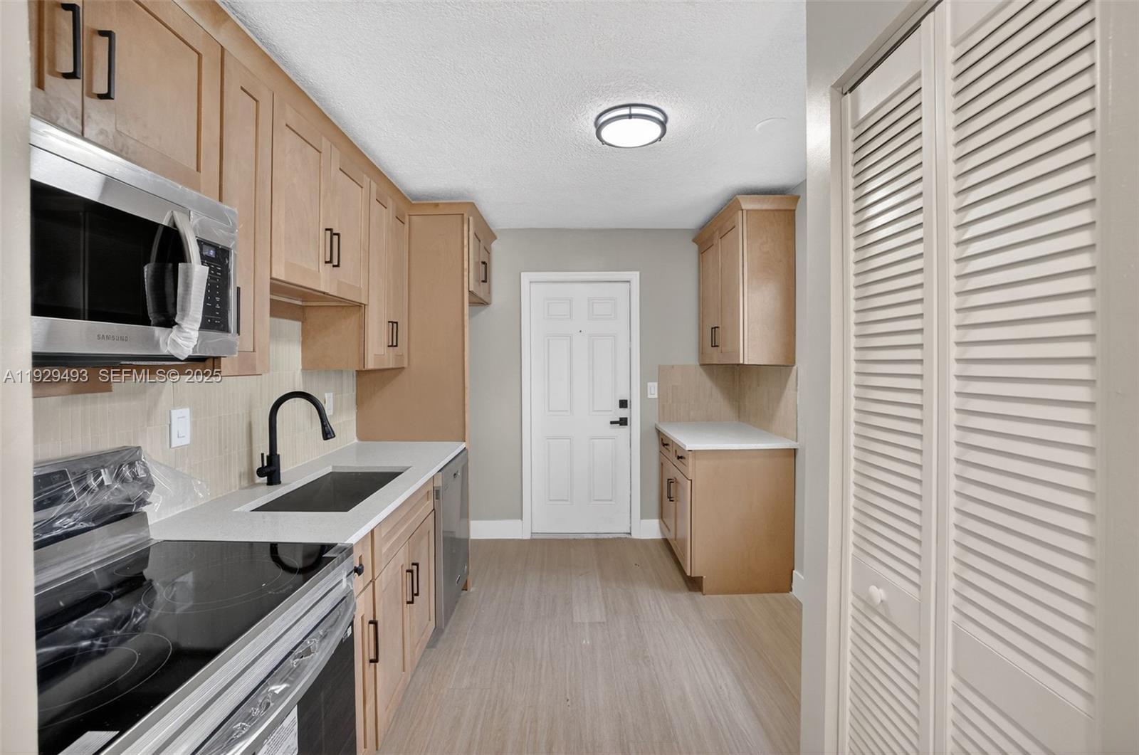   /  1821 sq. ft. $ 2025-12-11 0 Photo