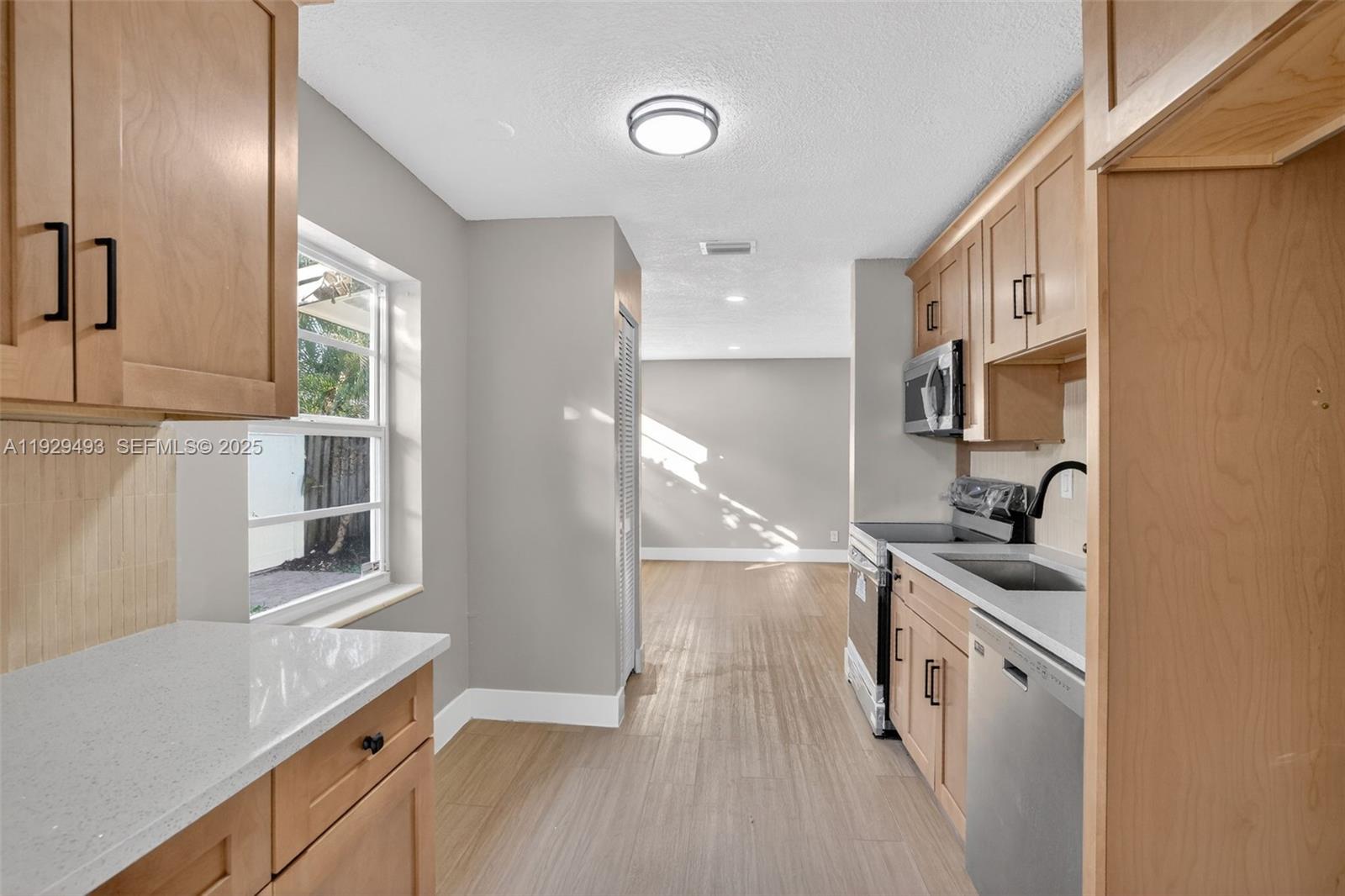   /  1821 sq. ft. $ 2025-12-11 0 Photo