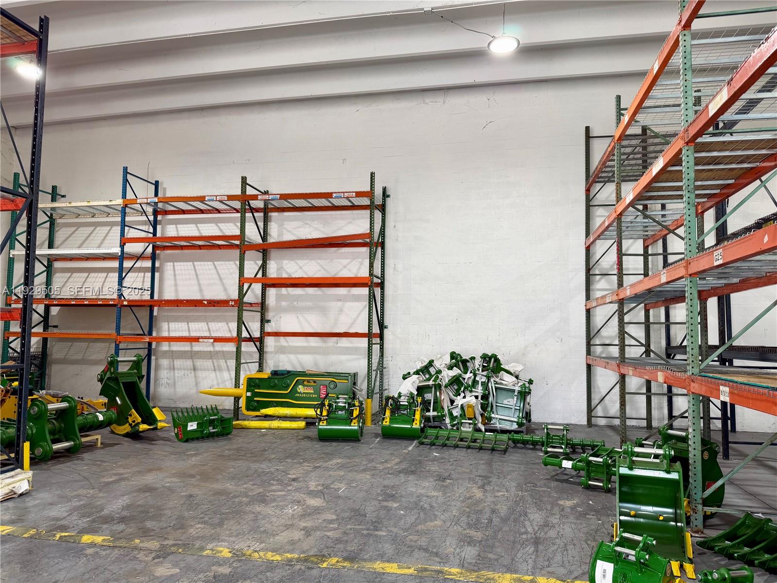 Ver detalles 8001 / sq. ft. $ 2025-12-11 0 foto