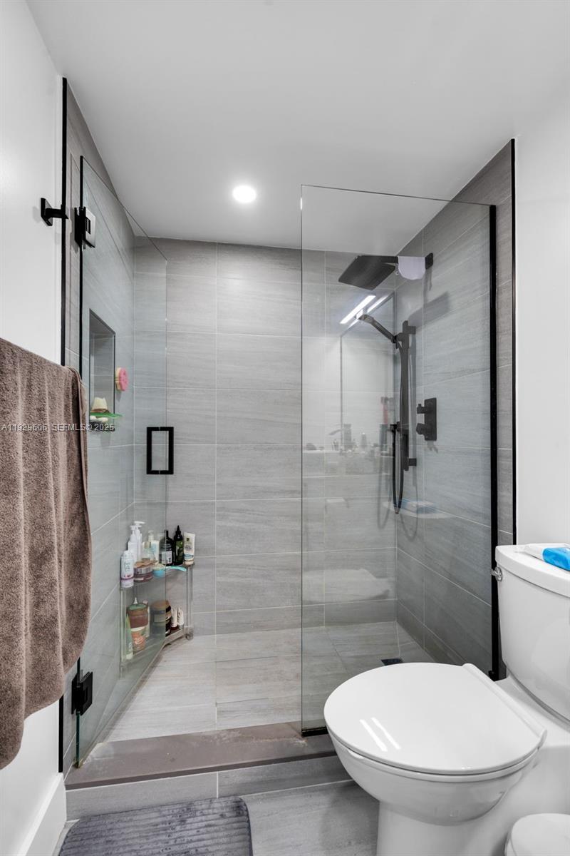 Photo of 2500 Parkview Dr  #2102, Hallandale Beach, Florida, 33009 - 