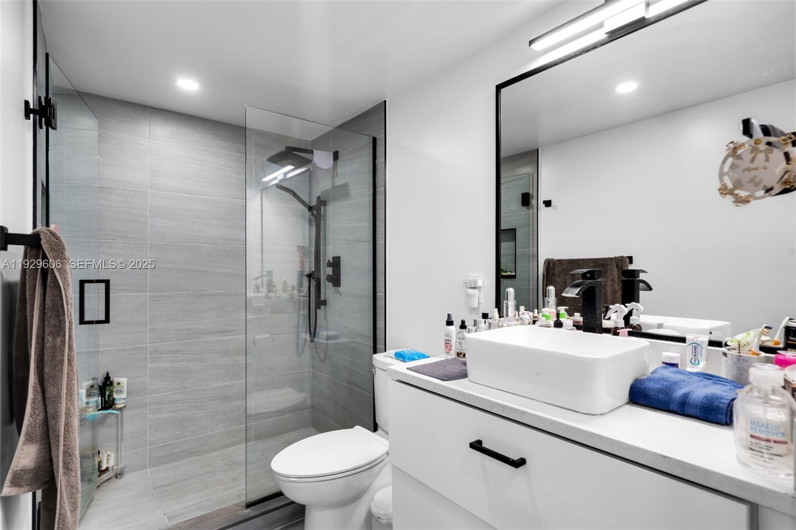 Photo of 2500 Parkview Dr  #2102, Hallandale Beach, Florida, 33009 - 