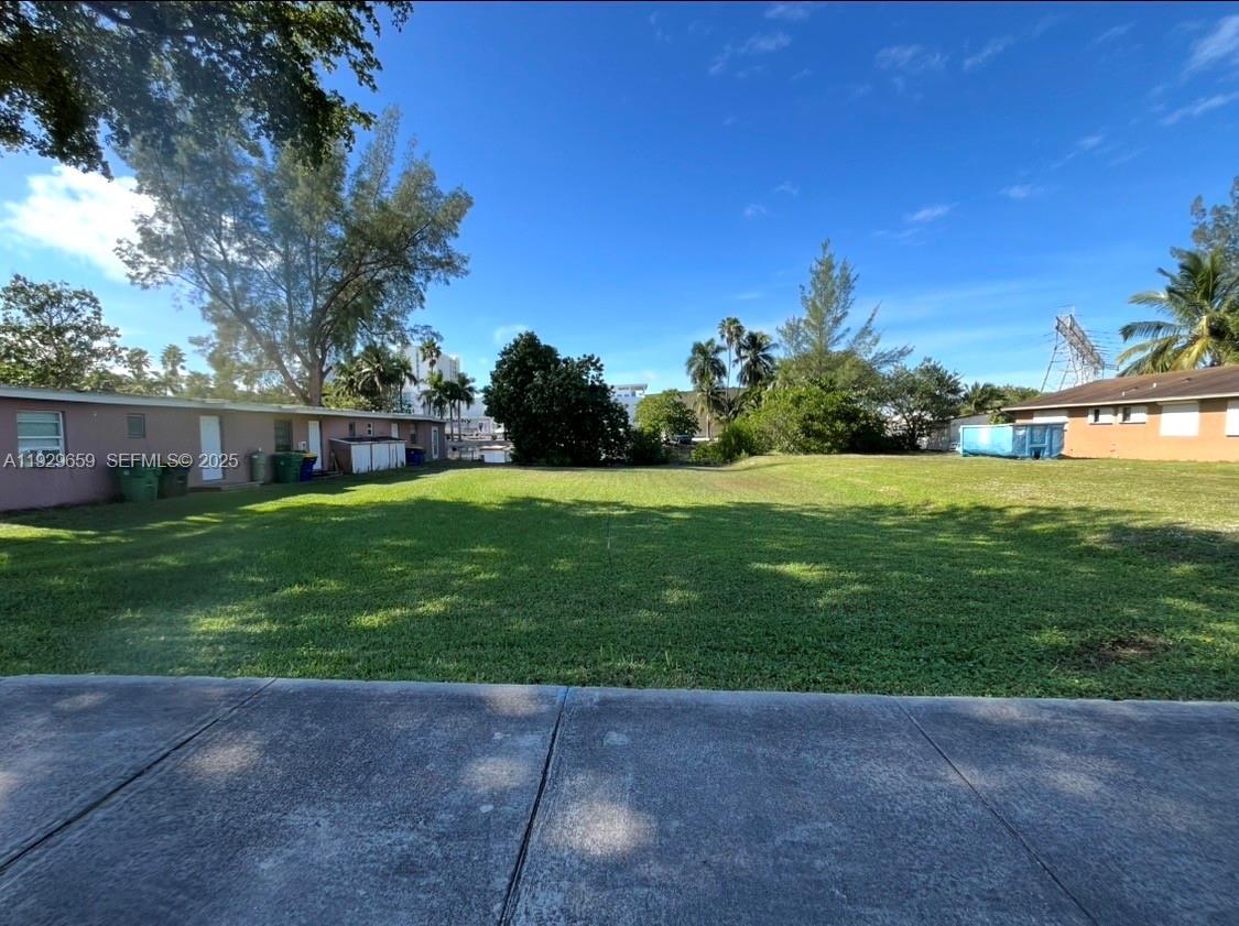 See details / sq. ft. $ 2025-12-12 0 Photo