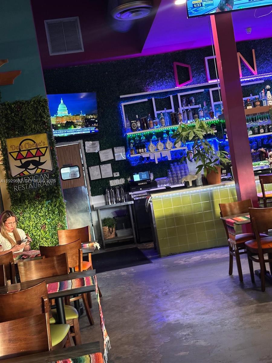   /   sq. ft. $ 2025-12-12 0 foto