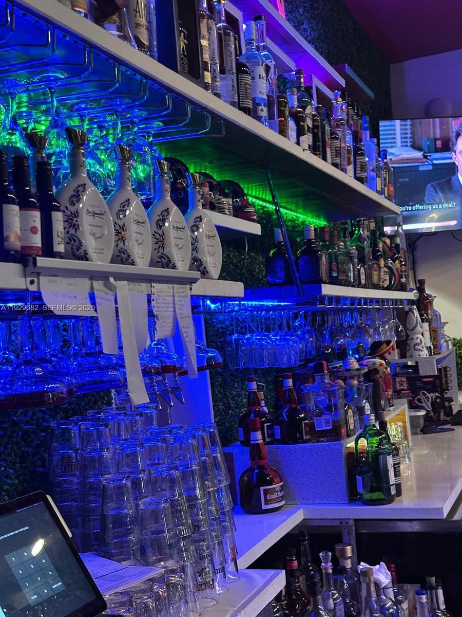   /   sq. ft. $ 2025-12-12 0 foto