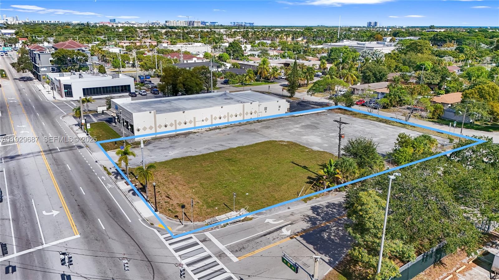 See details / sq. ft. $ 2025-12-12 0 Photo