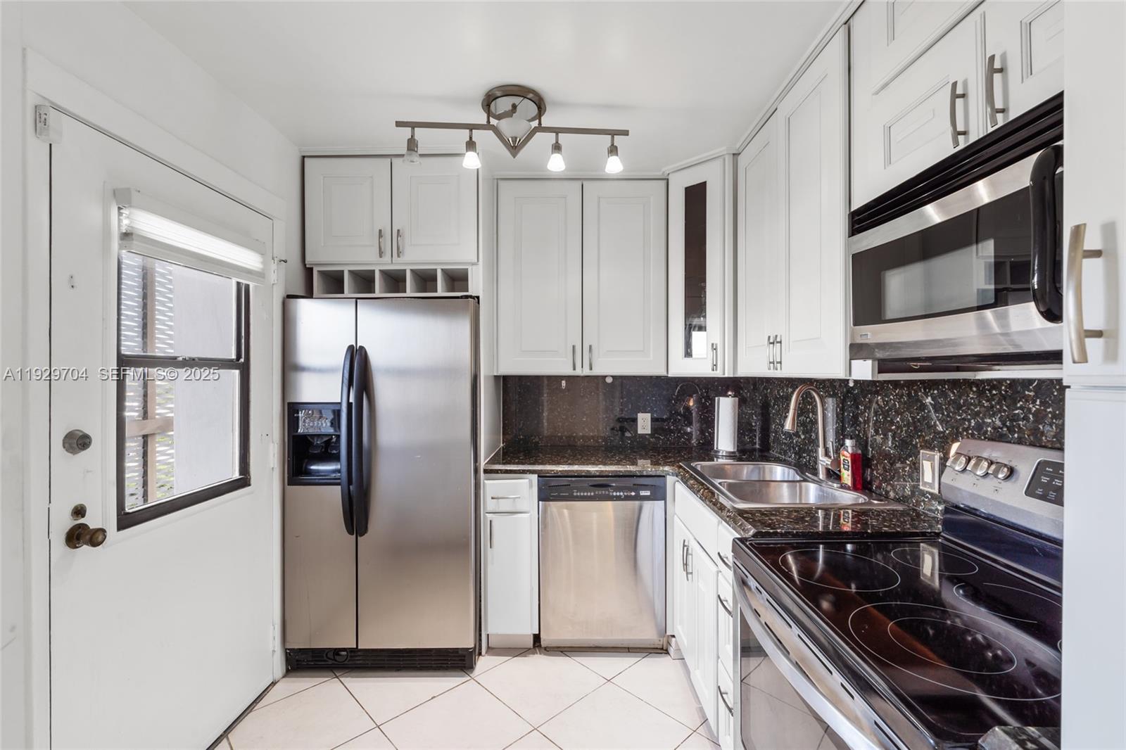 Photo of 3401 Country Club Dr  #819, Aventura, Florida, 33180 - 