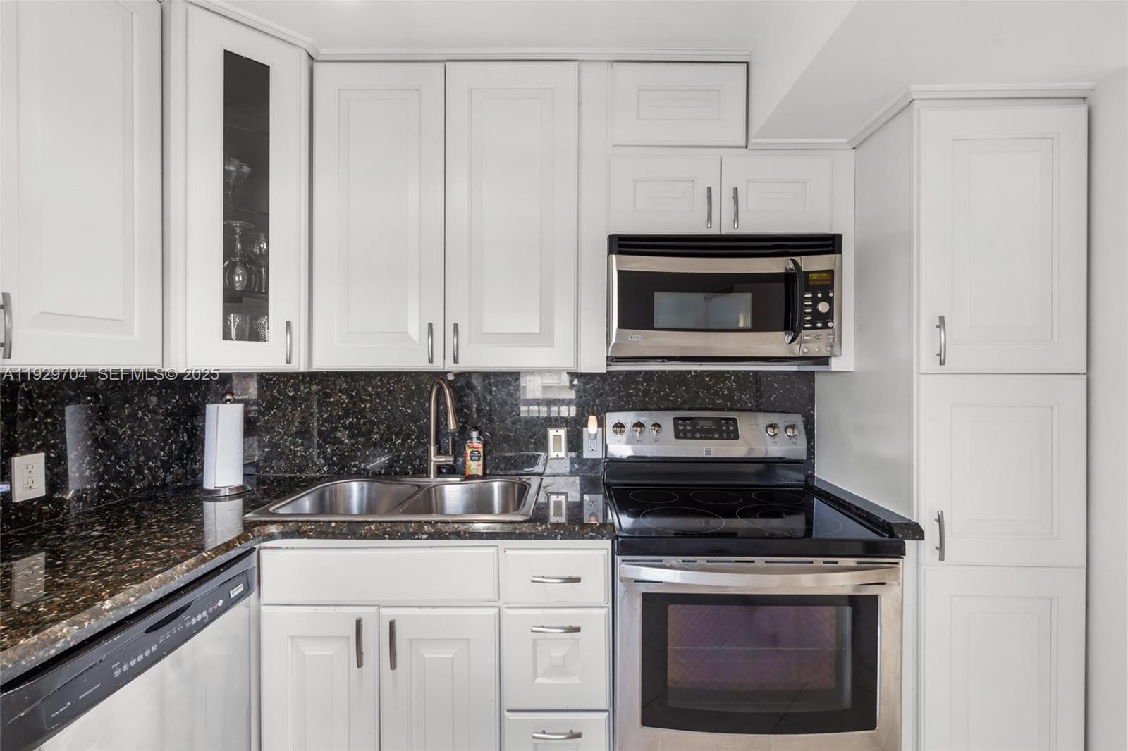 Photo of 3401 Country Club Dr  #819, Aventura, Florida, 33180 - 