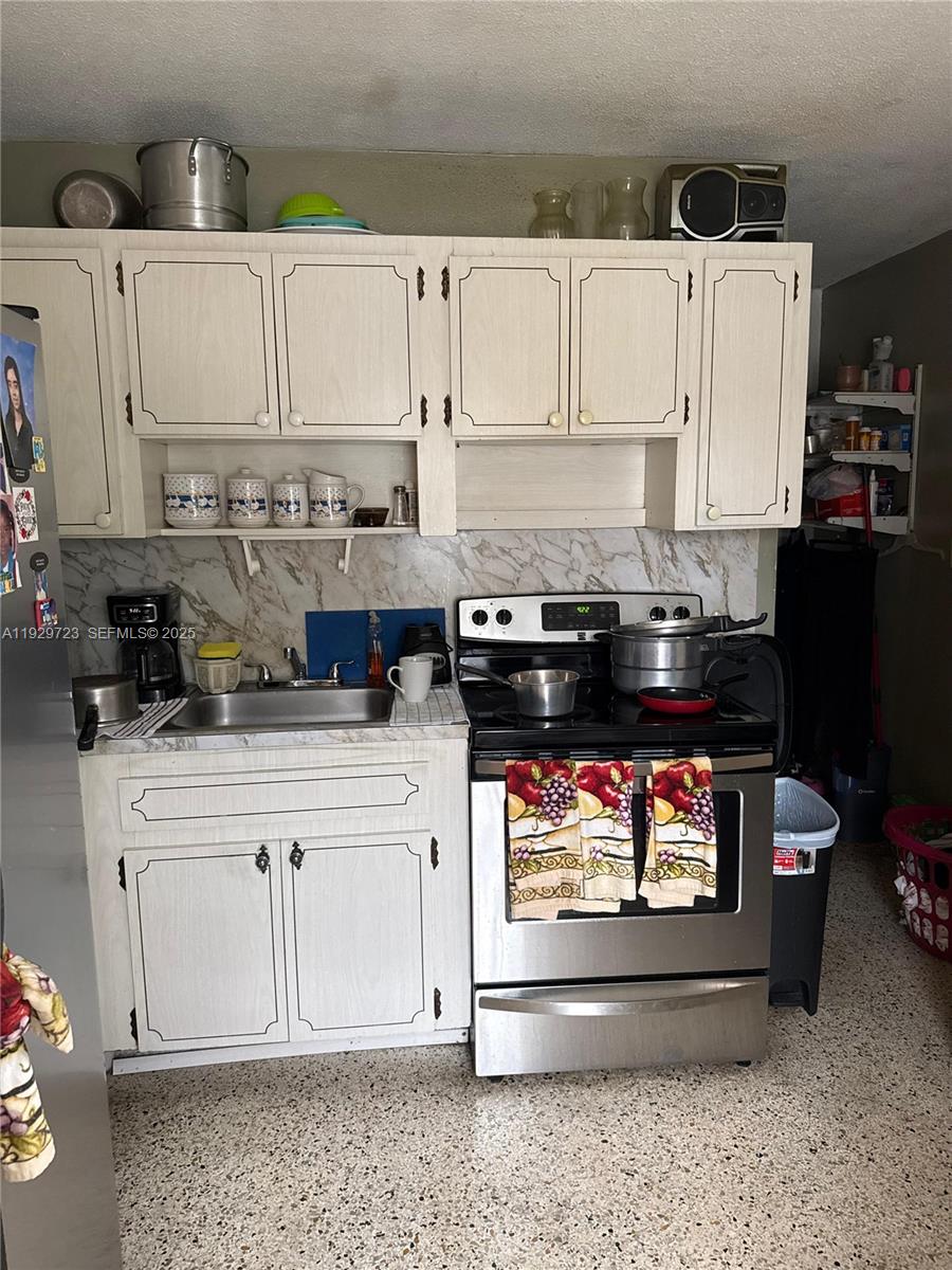 Подробнее / 1850 кв.футов $ 2025-12-12 0 Фото