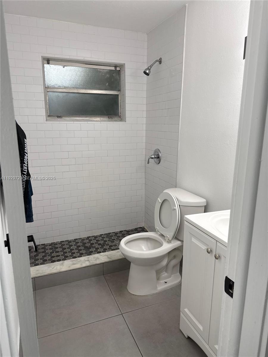 Подробнее / 1850 кв.футов $ 2025-12-12 0 Фото