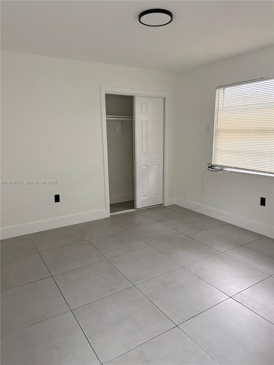 Подробнее / 1850 кв.футов $ 2025-12-12 0 Фото