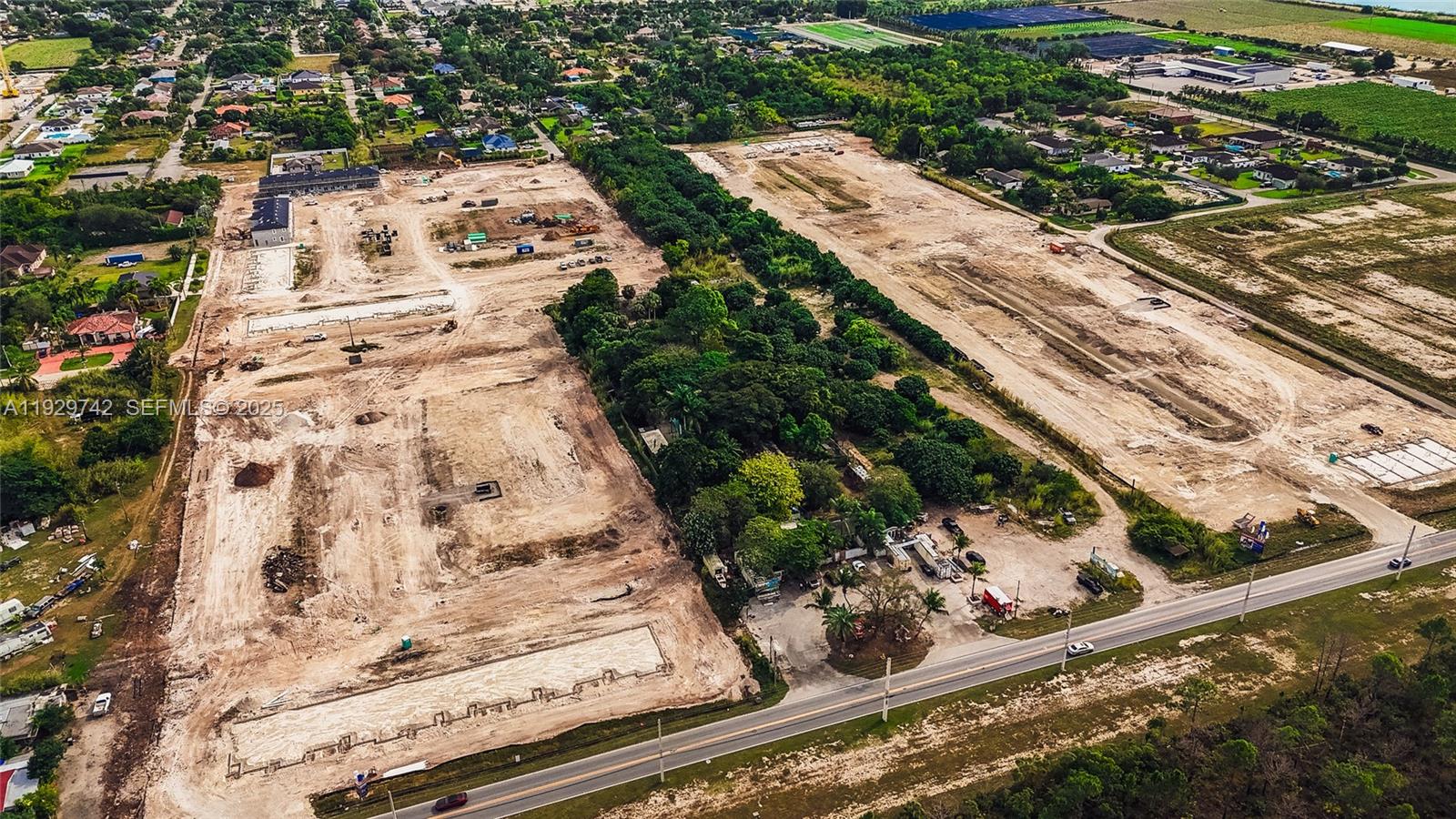 See details / sq. ft. $ 2025-12-12 0 Photo