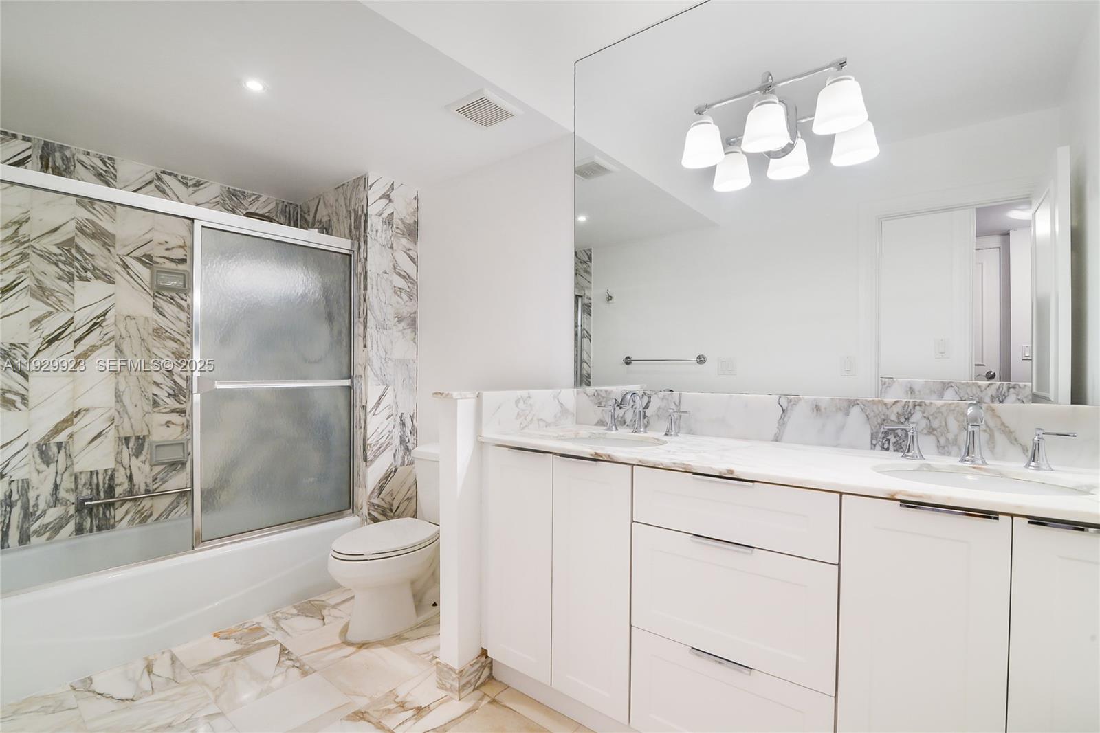Photo of 9801 Collins Ave #8N Ocean Views, Bal Harbour, Florida, 33154 - Master Bathroom