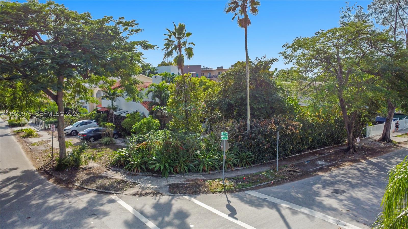 See details / sq. ft. $ 2025-12-12 0 Photo