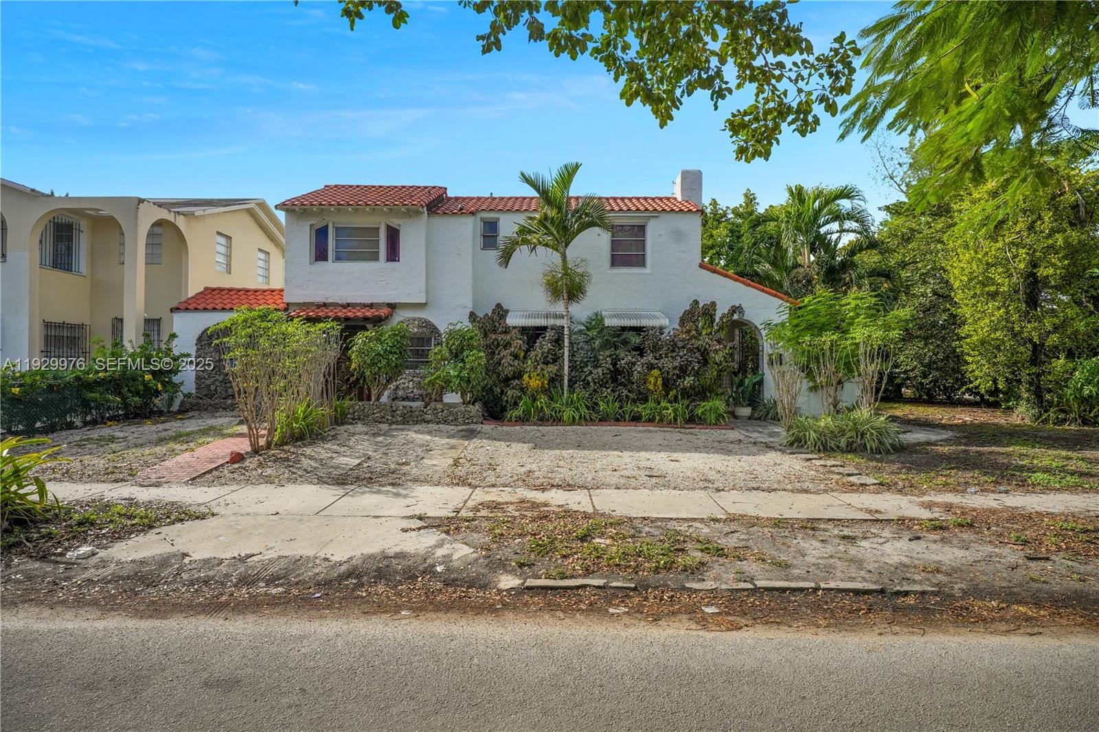 See details / sq. ft. $ 2025-12-12 0 Photo