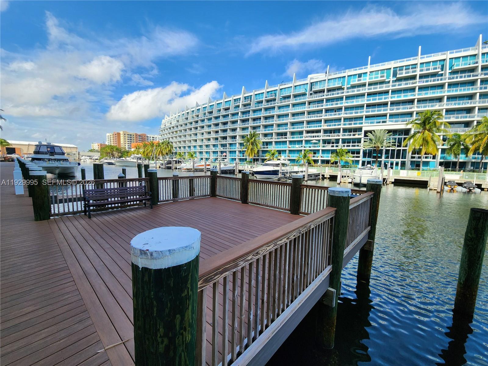 Photo of 3001 185th St  #118, Aventura, Florida, 33180 - 