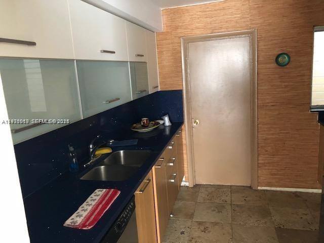   /   sq. ft. $ 2025-12-12 0 Photo