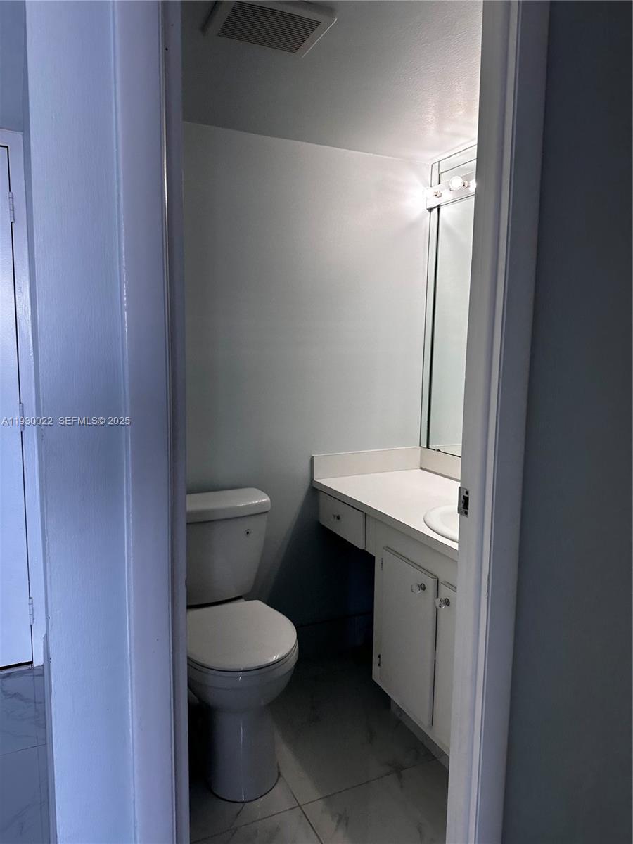 Photo of 20335 Country Club Dr  #2601, Aventura, Florida, 33180 - 