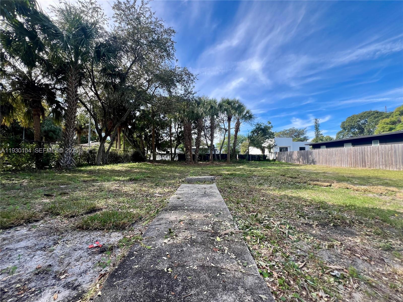 See details / sq. ft. $ 2025-12-12 0 Photo