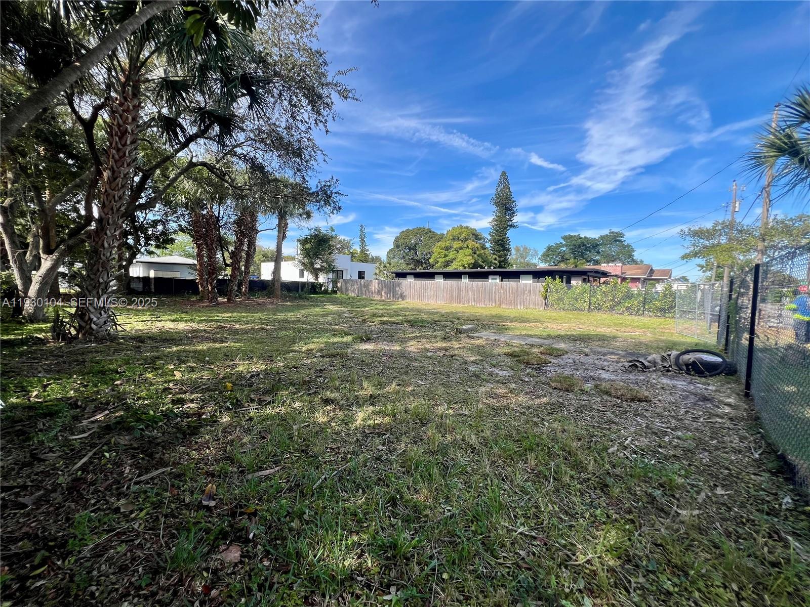 See details / sq. ft. $ 2025-12-12 0 Photo