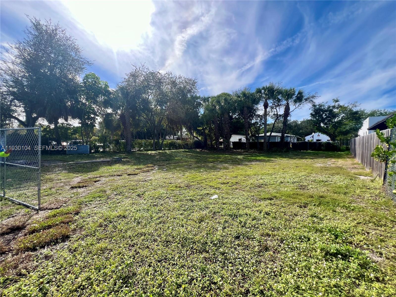 See details / sq. ft. $ 2025-12-12 0 Photo