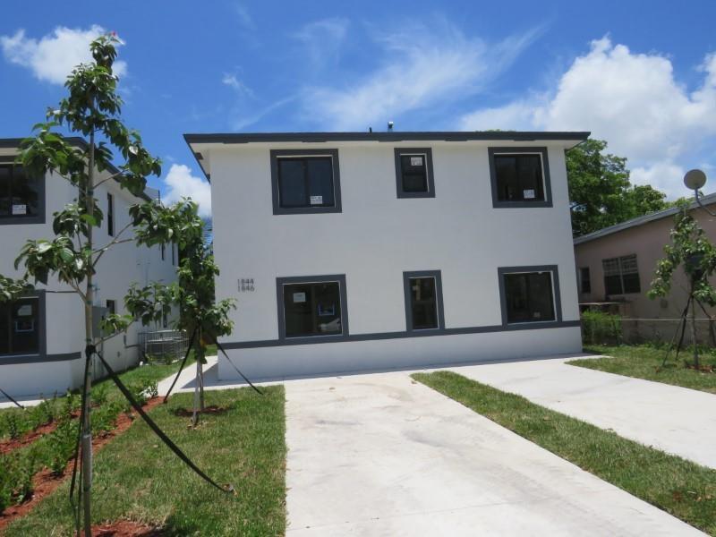   / 0 2400 sq. ft. $ 2026-03-09 0 foto