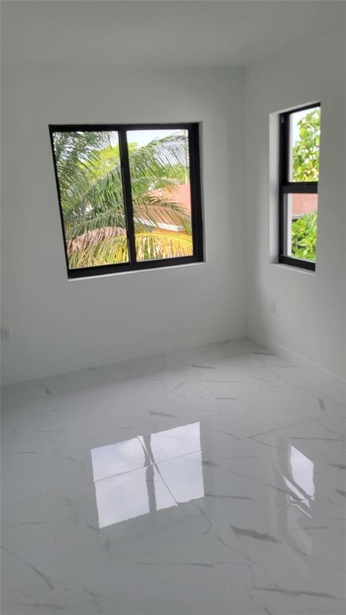   / 0 2400 sq. ft. $ 2026-03-09 0 foto