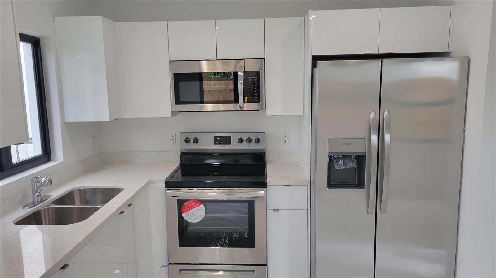   / 0 2400 sq. ft. $ 2026-03-09 0 foto