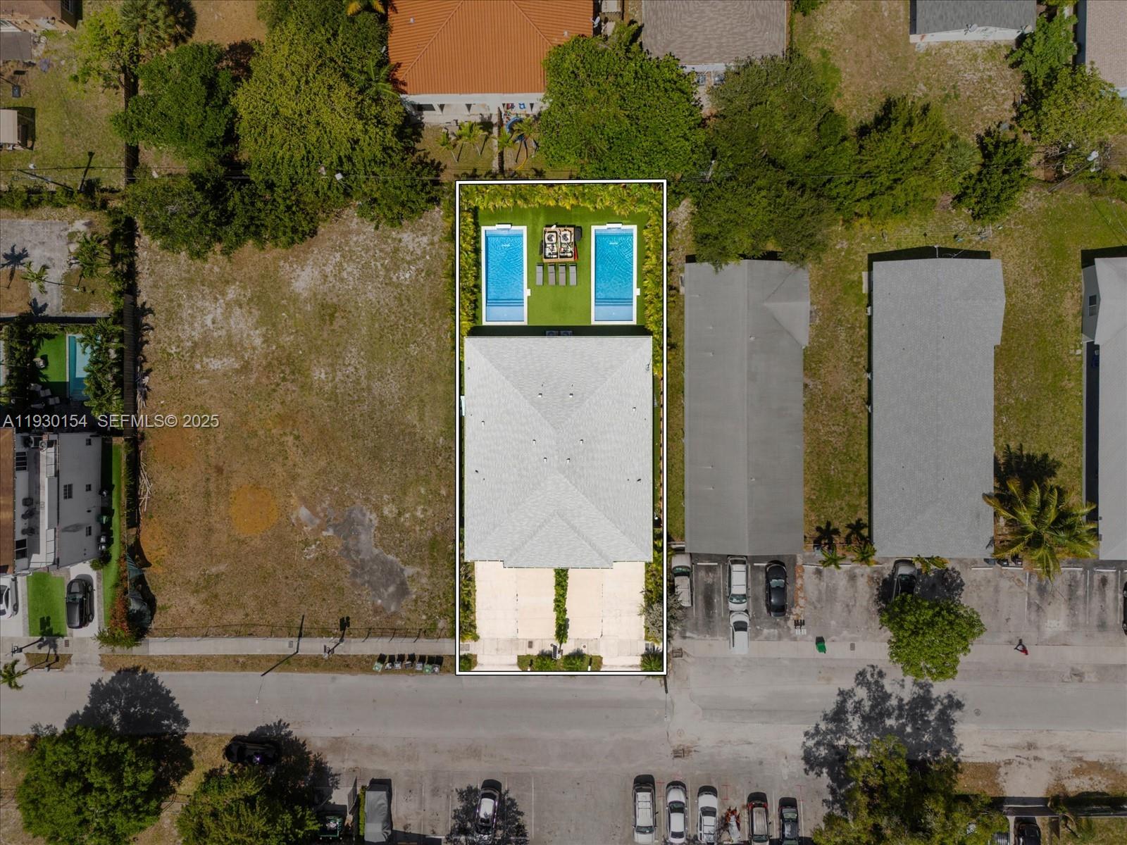 See details / 2504 sq. ft. $ 2025-12-13 0 Photo