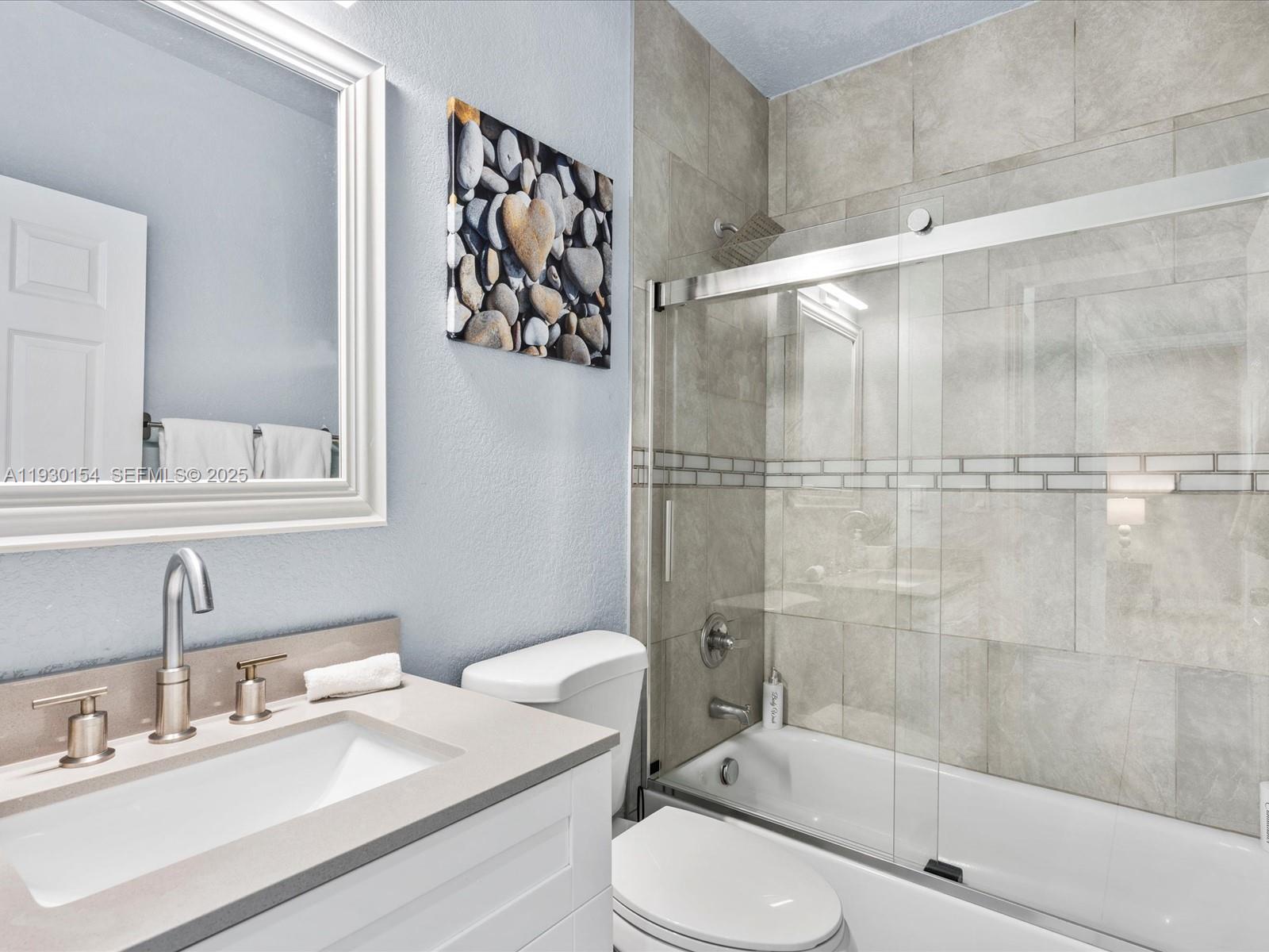 See details / 2504 sq. ft. $ 2025-12-13 0 Photo