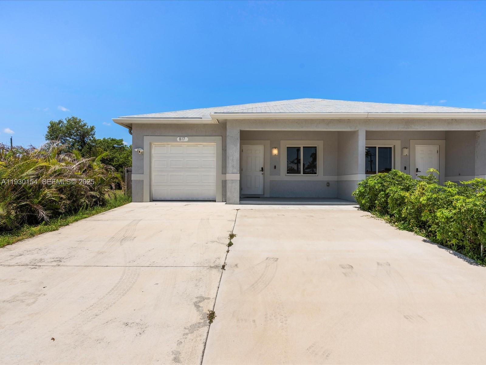 See details / 2504 sq. ft. $ 2025-12-13 0 Photo