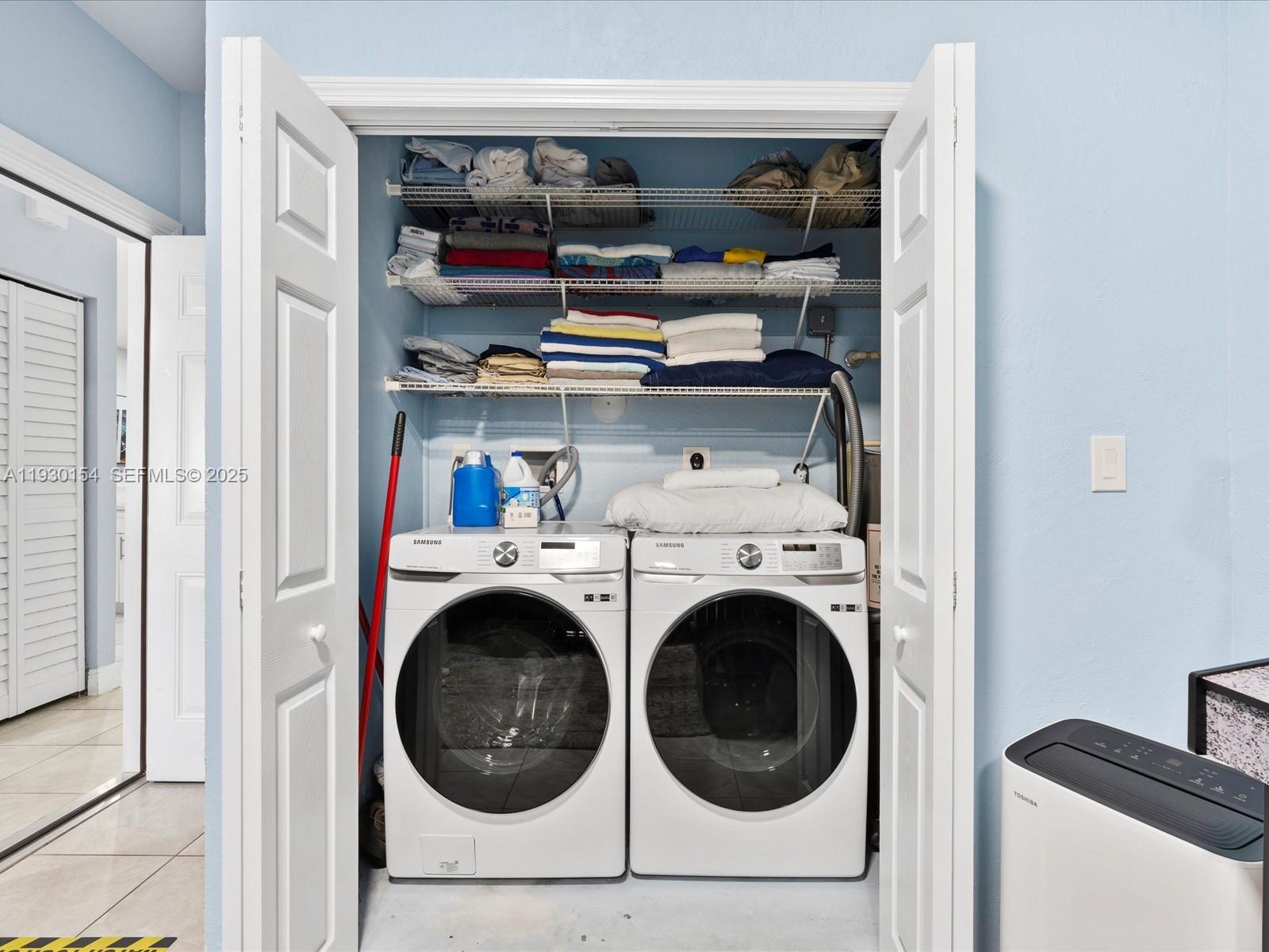 See details / 2504 sq. ft. $ 2025-12-13 0 Photo