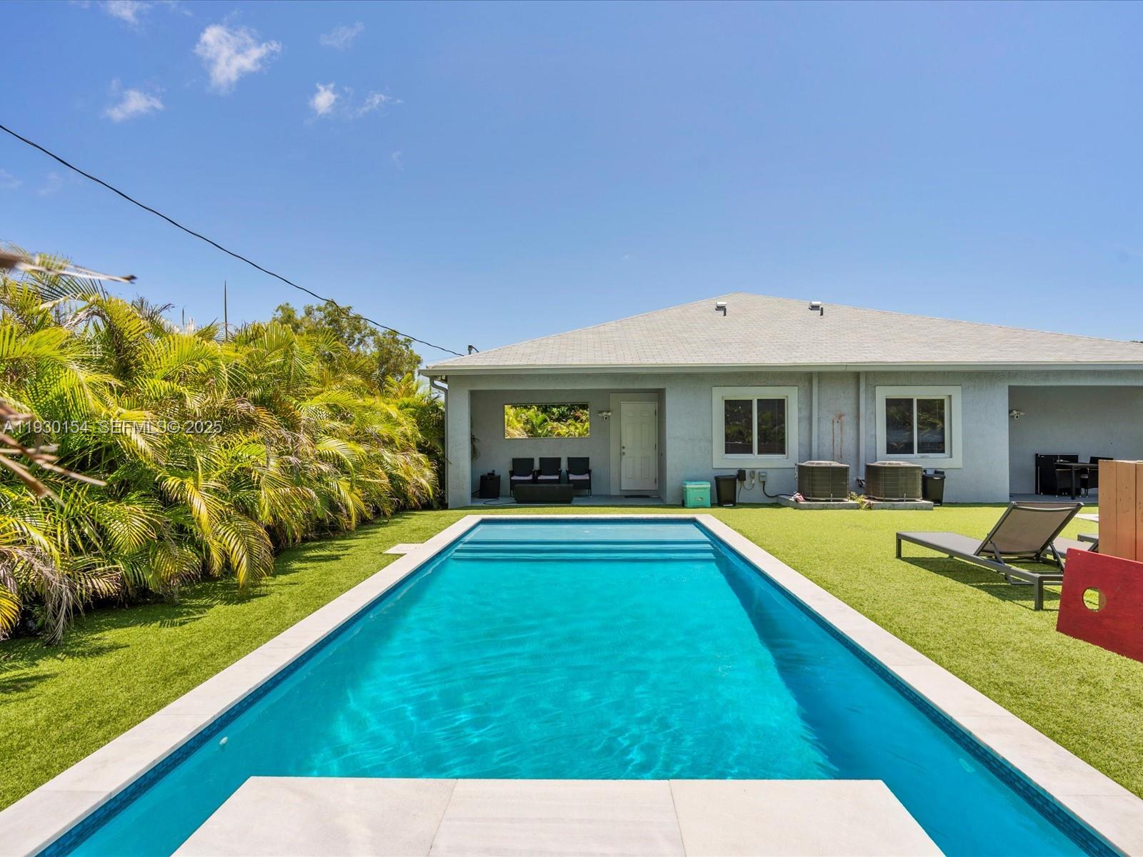 See details / 2504 sq. ft. $ 2025-12-13 0 Photo