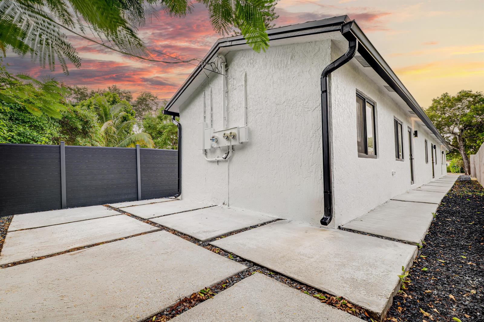 Ver detalles 1-2 / 3 1350 sq. ft. $ 2026-06-02 0 foto