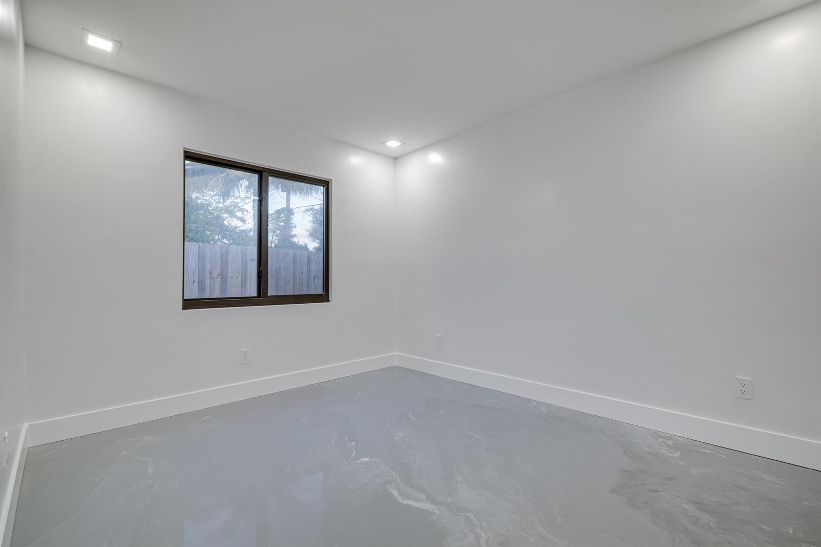 Ver detalles 1-2 / 3 1350 sq. ft. $ 2026-06-02 0 foto