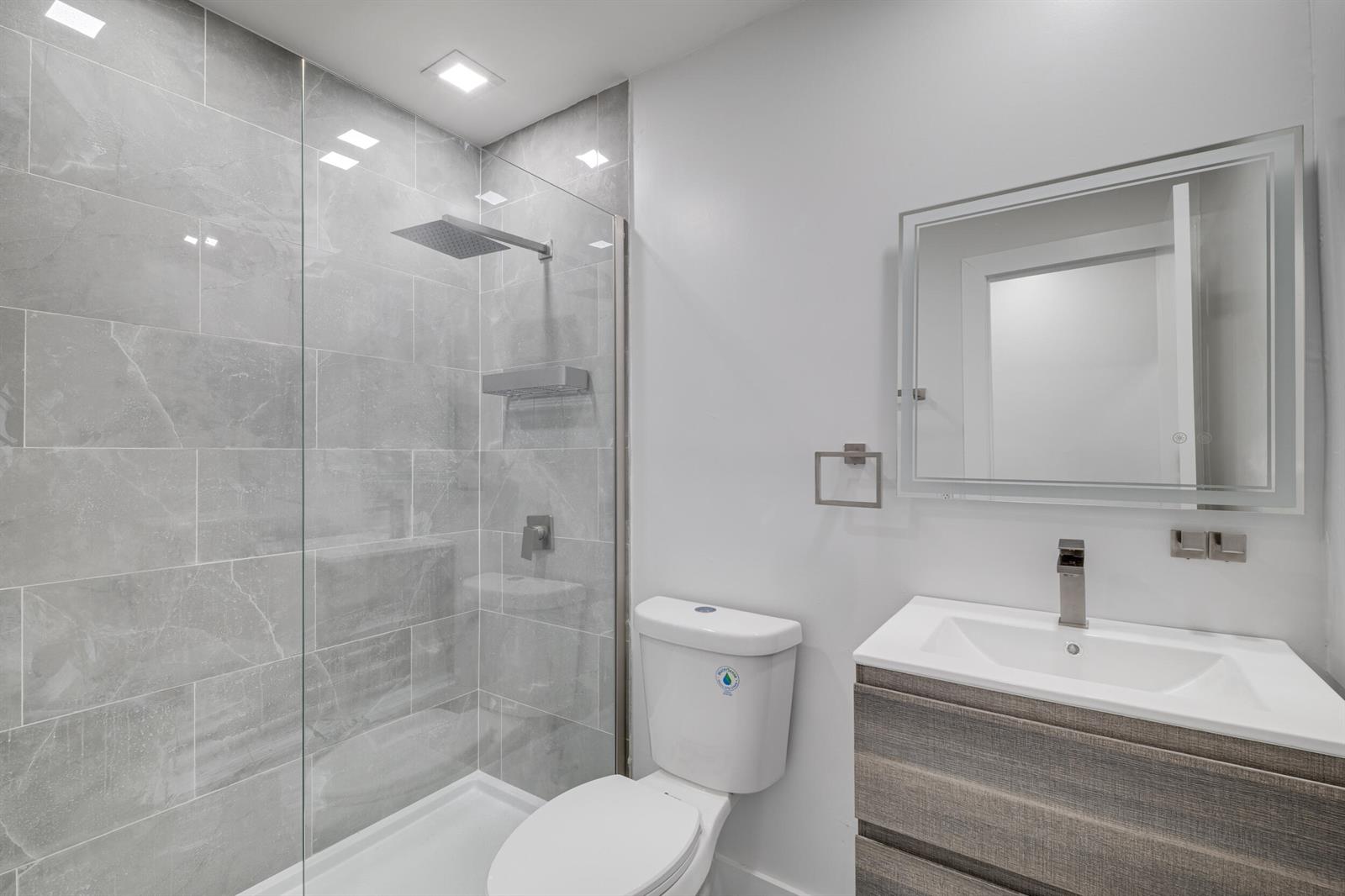 Ver detalles 1-2 / 3 1350 sq. ft. $ 2026-06-02 0 foto