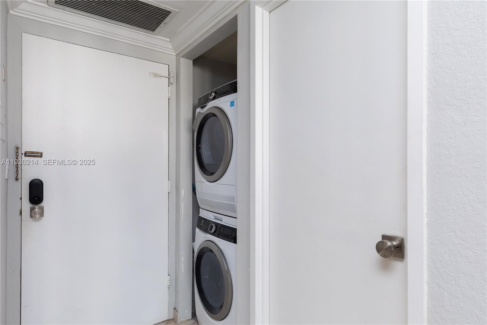 Photo of 3725 Ocean Dr #1421, Hollywood, Florida, 33019 -